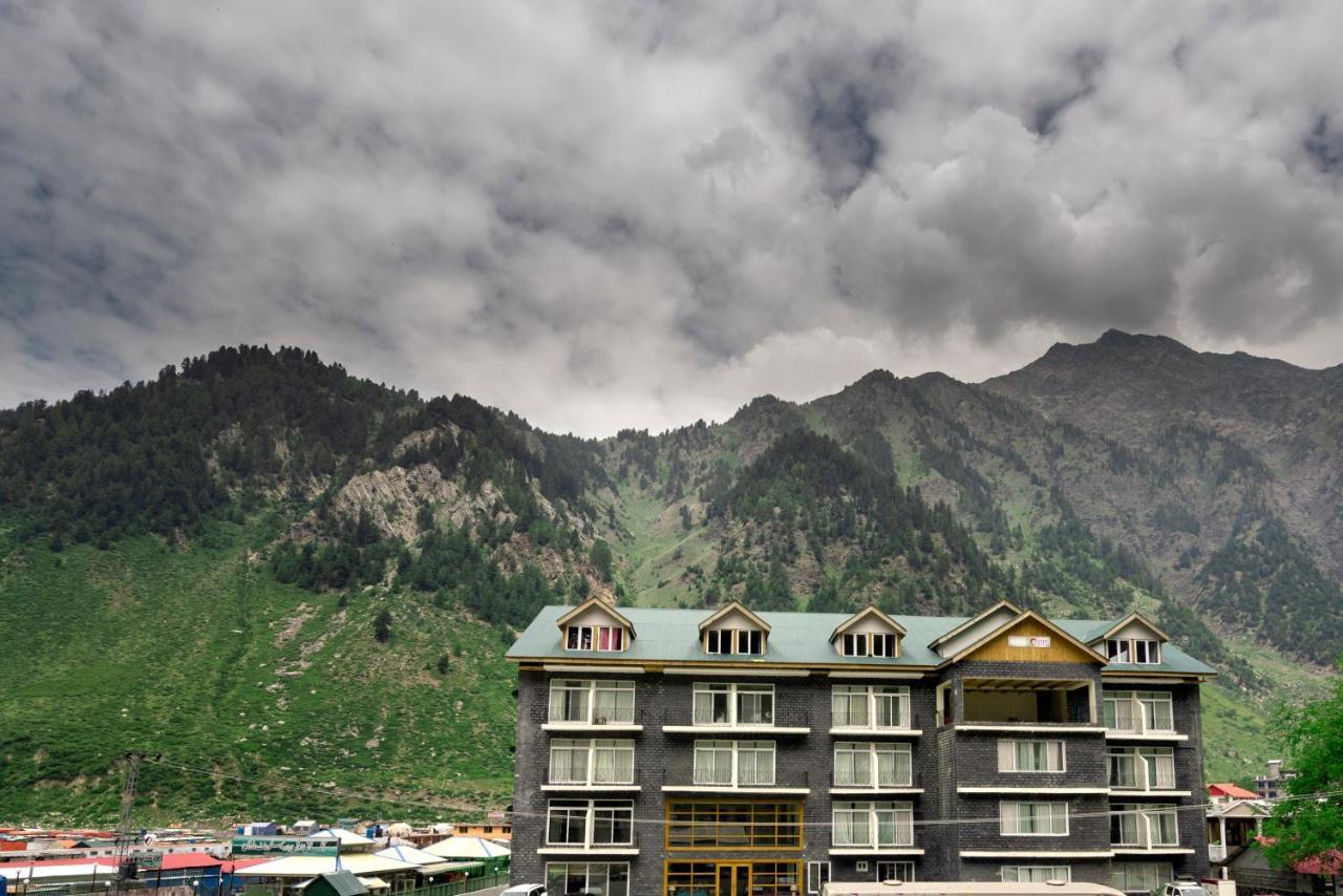 Hotel One Naran Luaran gambar